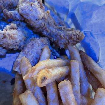 Lou's Blues - Chicken fingers & French fries - Jazz & Blues Near Me - Indialantic, Florida