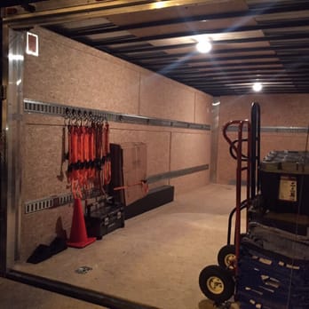 Packman Logistics - 20ft truck - Movers Near Me Packman Logistics - 20ft truck - Movers Near Me