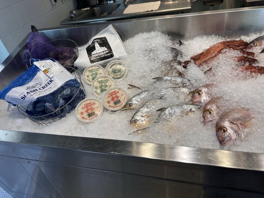 Locals Seafood - State Farmers Market by null