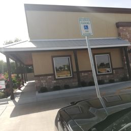Silly drive-thru entrance right in front of their main entrance, but whatever. Silly drive-thru entrance right in front of their main entrance, but whatever.