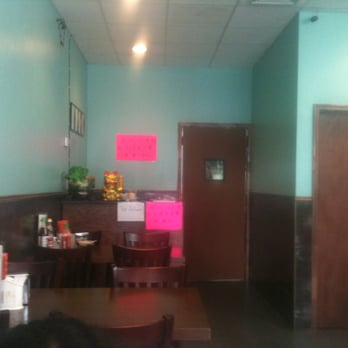 Red Mountain Noodle House - Inside Red Mountain - Chinese Near Me - Flushing, New York