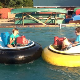 Bumper boats! Bumper boats!