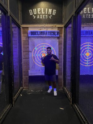 Dueling Axes Las Vegas | Axe Throwing Bar by null