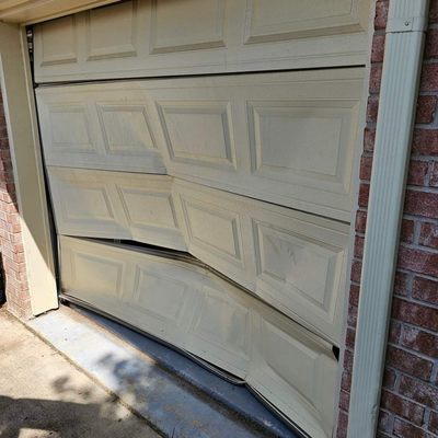 MI GARAGE DOOR REPAIR - 11 Photos - Warren, Michigan - Garage Door