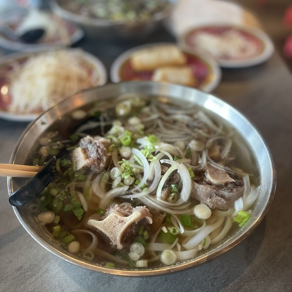 Sit lo Saigon - Oxtail Pho - Vietnamese Near Me - Elk Grove, California Sit lo Saigon - Oxtail Pho - Vietnamese Near Me - Elk Grove, California