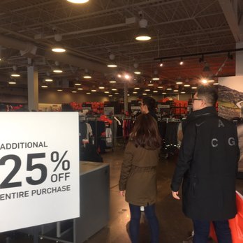 nike factory outlet waterloo