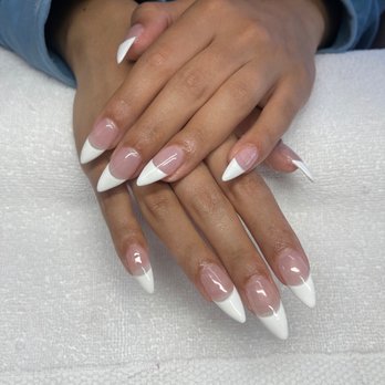 Nails Bar & Spa - Nail Salons Near Me - Chantilly, Virginia