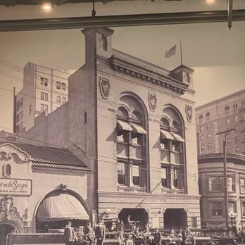 Engine Co No 28 - Inside decor - American Near Me - Los Angeles, California