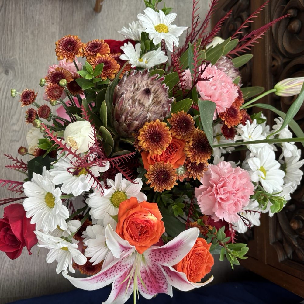 Blooming Flowers - Medium Mixed Flower Bouquet - Florists Near Me - Vista, California Blooming Flowers - Medium Mixed Flower Bouquet - Florists Near Me - Vista, California