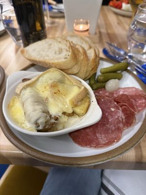 Wedgewood Cheese Bar by null