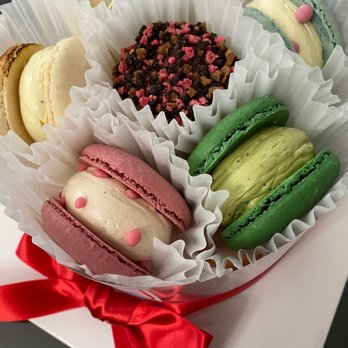 Roy & Jay Dessert - Macaron cake - Desserts Near Me - Thornhill, Ontario Roy & Jay Dessert - Macaron cake - Desserts Near Me - Thornhill, Ontario