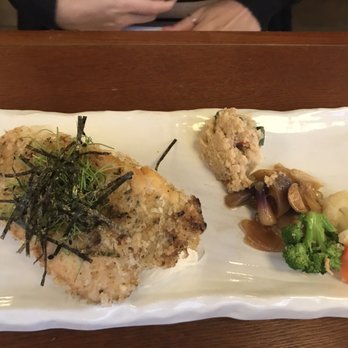 MW Restaurant - New American Near Me - Honolulu, Hawaii