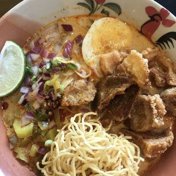 DAKZEN - Thai Near Me - Somerville, Massachusetts
