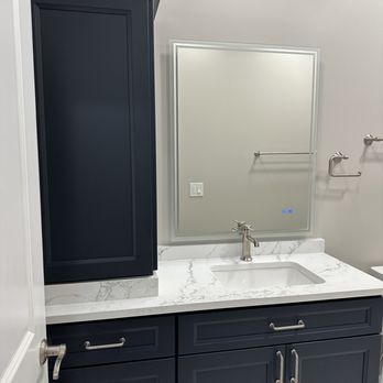 CabinetLand Kitchen & Bathroom Remodeling Center - Hall bathroom completed - Cabinetry Near Me - Schaumburg, Illinois