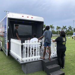 MyGames2Go - Outside Platform for another Game Station