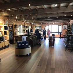 Wirra Wirra Vineyards - Laid back tasting at the cellar door