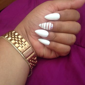 Model Nails - Almond Full set with design $25!! - Nail Salons Near Me - Los Angeles, California