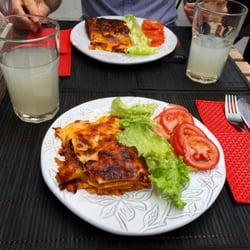 Chocolataria das Flores - Lasagnes avec salade = 3.90€ \o/