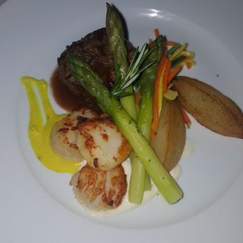 Direct Elite Chef Services - Lemon scallops and curry scallops with asparagus and fingerling potatoes - Personal Chefs Near Me - Atlanta, Georgia Direct Elite Chef Services - Lemon scallops and curry scallops with asparagus and fingerling potatoes - Personal Chefs Near Me - Atlanta, Georgia