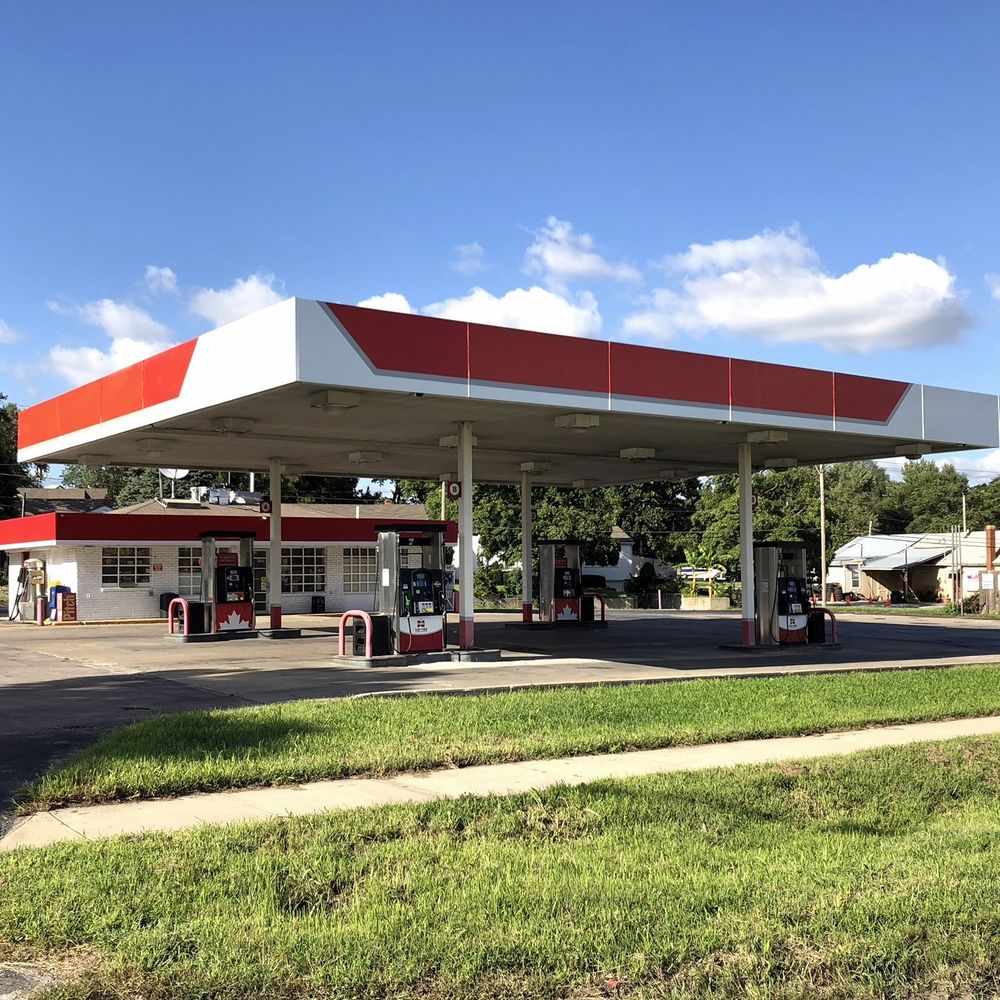 Kwik Stop - Building Exterior - Gas Stations Near Me - Shawnee, Kansas
