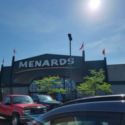 Menards - Entrance