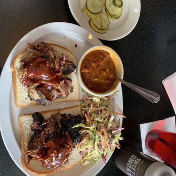 Smoke Daddy - The before.   2 meat combo, pulled pork and burnt ends.  House made amazing slaw and off the carving station baked beans. Yowza! - Barbeque Near Me - Chicago, Illinois