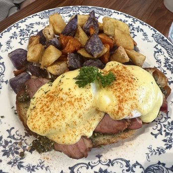 Peak - Smoked Duck Benedict - Thai Near Me - Alameda, California