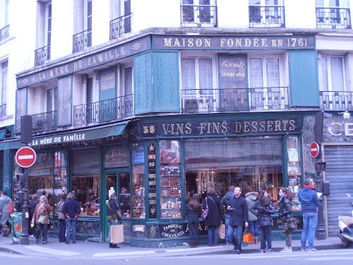 À la Mère de Famille by null