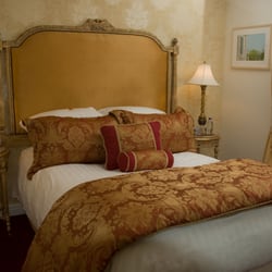Somerville Hotel - Deluxe Bedroom