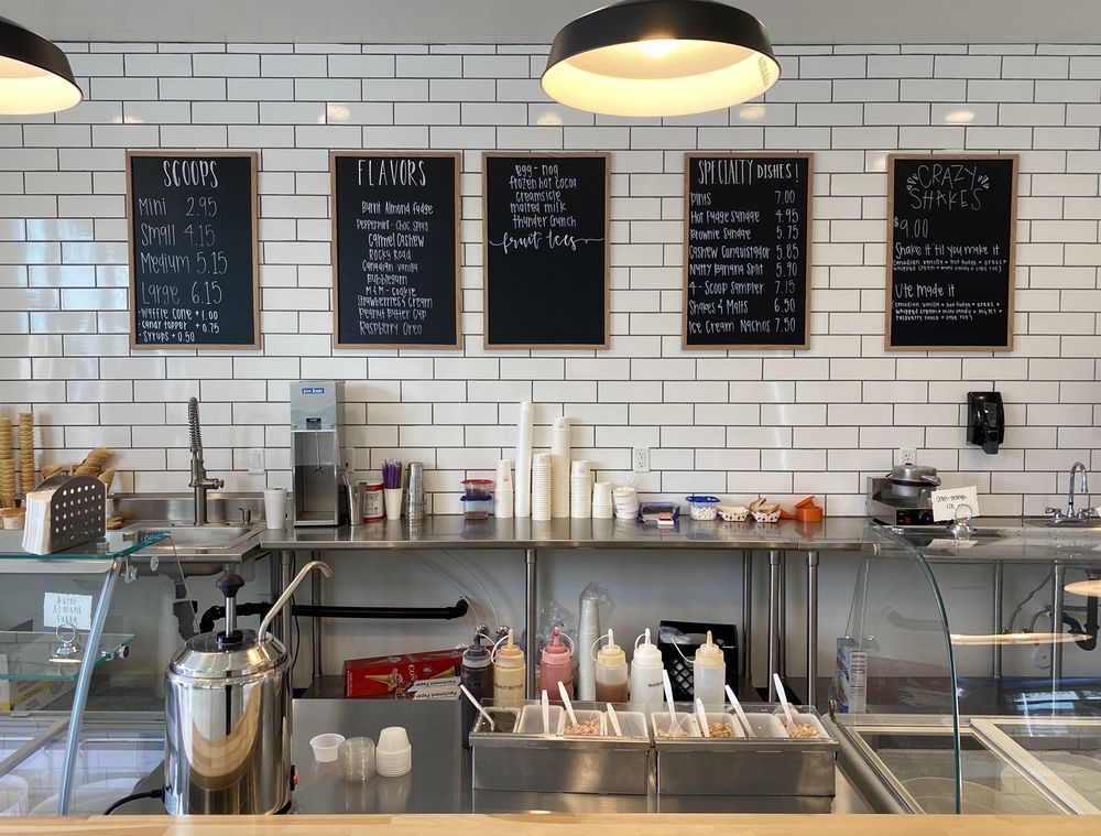 SNELGROVE ICE CREAM Updated June 2024 54 Photos & 28 Reviews 922