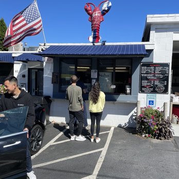 Joe's On A Roll - Outside - Food Trucks Near Me - Beverly, Massachusetts