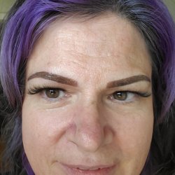 Benzobrows - Perfectly customed shaped brows.
