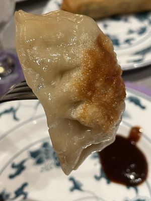 Hunan By the Falls by null