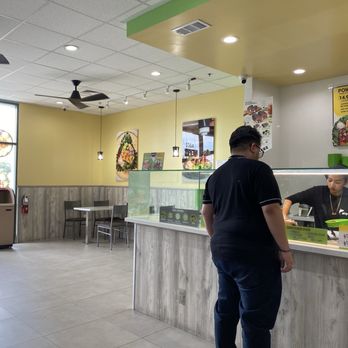 Ahipoki - Nice clean interior decor - Seafood Near Me - Hawthorne, California Ahipoki - Nice clean interior decor - Seafood Near Me - Hawthorne, California