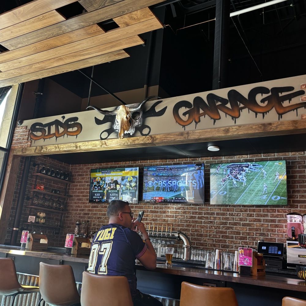 Sids Garage - Meridian bar view - Burgers Near Me - Meridian, Idaho Sids Garage - Meridian bar view - Burgers Near Me - Meridian, Idaho