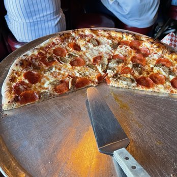 Rocco's Tavern - Italian Near Me - Studio City, California