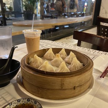 Hing Kee Restaurant - Xiao Long Bao Crabmeat & Pork Soup Dumplings - Vietnamese Near Me - Chicago, Illinois Hing Kee Restaurant - Xiao Long Bao Crabmeat & Pork Soup Dumplings - Vietnamese Near Me - Chicago, Illinois