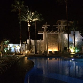 Puente Romano - Pool area pre-dawn. Didn't use it, but looked nice and well taken care of. Large glassed-in bar (restaurant?) adjacent. - Resorts Near Me - Marbella, Massachusetts
