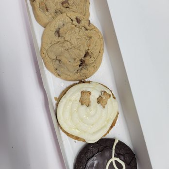 Crumbl - Waugh Chapel - Bakeries Near Me - Gambrills, Maryland Crumbl - Waugh Chapel - Bakeries Near Me - Gambrills, Maryland
