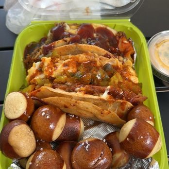 D A Taste - Stinger Taco & Nashville hot chicken taco with pretzel bites and smoked queso - Tacos Near Me - Buffalo, New York