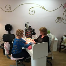 Lori's Nail Cottage