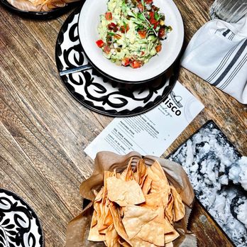 La Josie - Tradicional Guacamole - Mexican Near Me - Chicago, Illinois