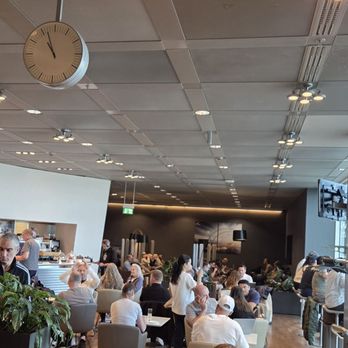 Lufthansa Business Lounge Schengen - Interior -- Partial Overview - Airport Lounges Near Me - Munich, BY