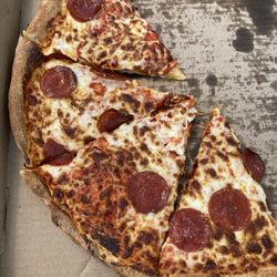 Raphael's Pizzaria & Restaurant - Pizza - slim