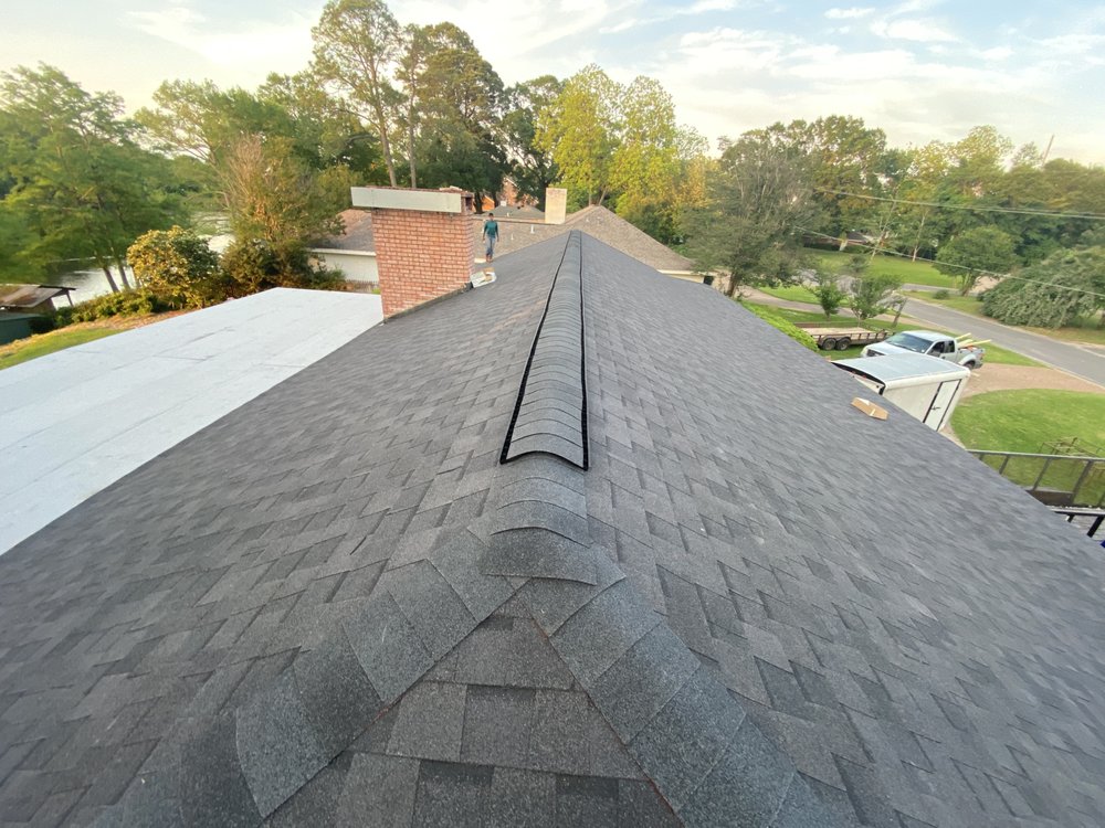 Slide of Bríos Roofing & Construction