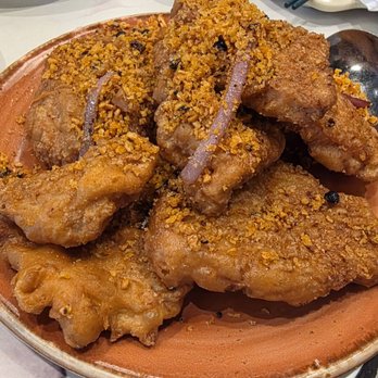 Palette Tea Garden & Dim Sum - Crispy pork. 2.5/5 - Dim Sum Near Me - San Mateo, California