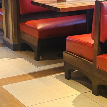 Chili's - Clean table and it took 20 minutes to sit people down - American Near Me - Westbury, New York Chili's - Clean table and it took 20 minutes to sit people down - American Near Me - Westbury, New York