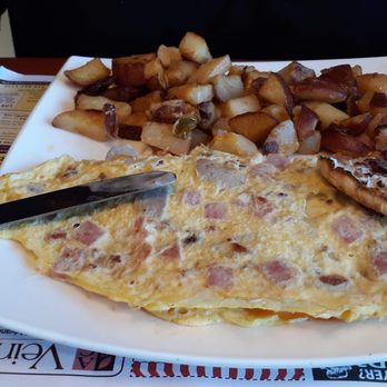 Alps Diner - Meat Lovers Omelet with cheese. Very good! - Diners Near Me - Wayne, New Jersey