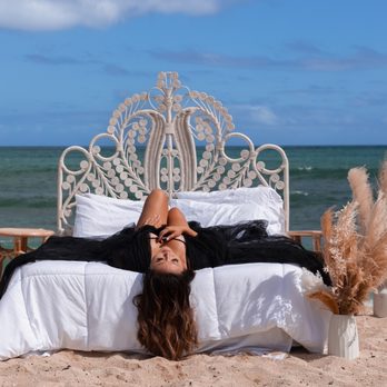 Aloha Paradise Studio - Bed on the beach - Session Photography Near Me Aloha Paradise Studio - Bed on the beach - Session Photography Near Me