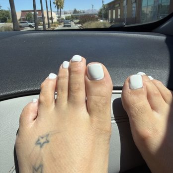 Mahalo Nail Bar - They can't paint simple white polish that's a solid color is ridiculous thanks for ruining my birthday esteem - Nail Salons Near Me - Campbell, California